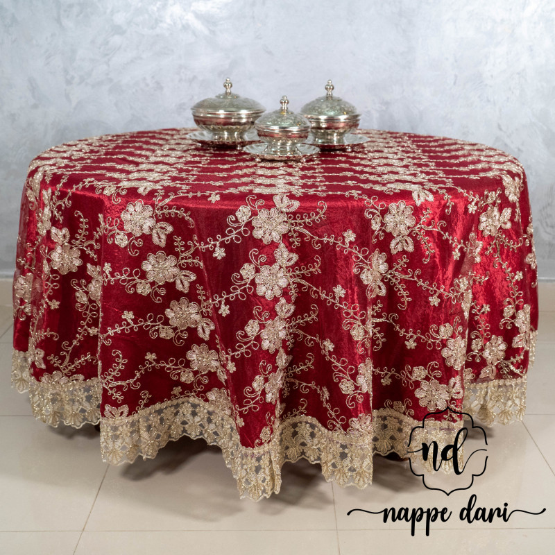 Nappe de table tulle double couches, couleur Bordeaux motif fleurs en SKALI dorées - Ronde 180 cm