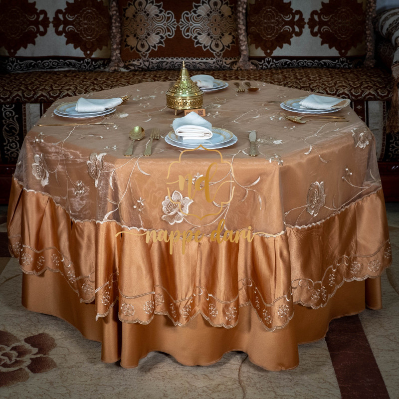 Nappe de table tulle , Orange motif fleurs blanches -  Ronde  180x180cm - sous-nappe 220 cm diamètre - 8 serviettes